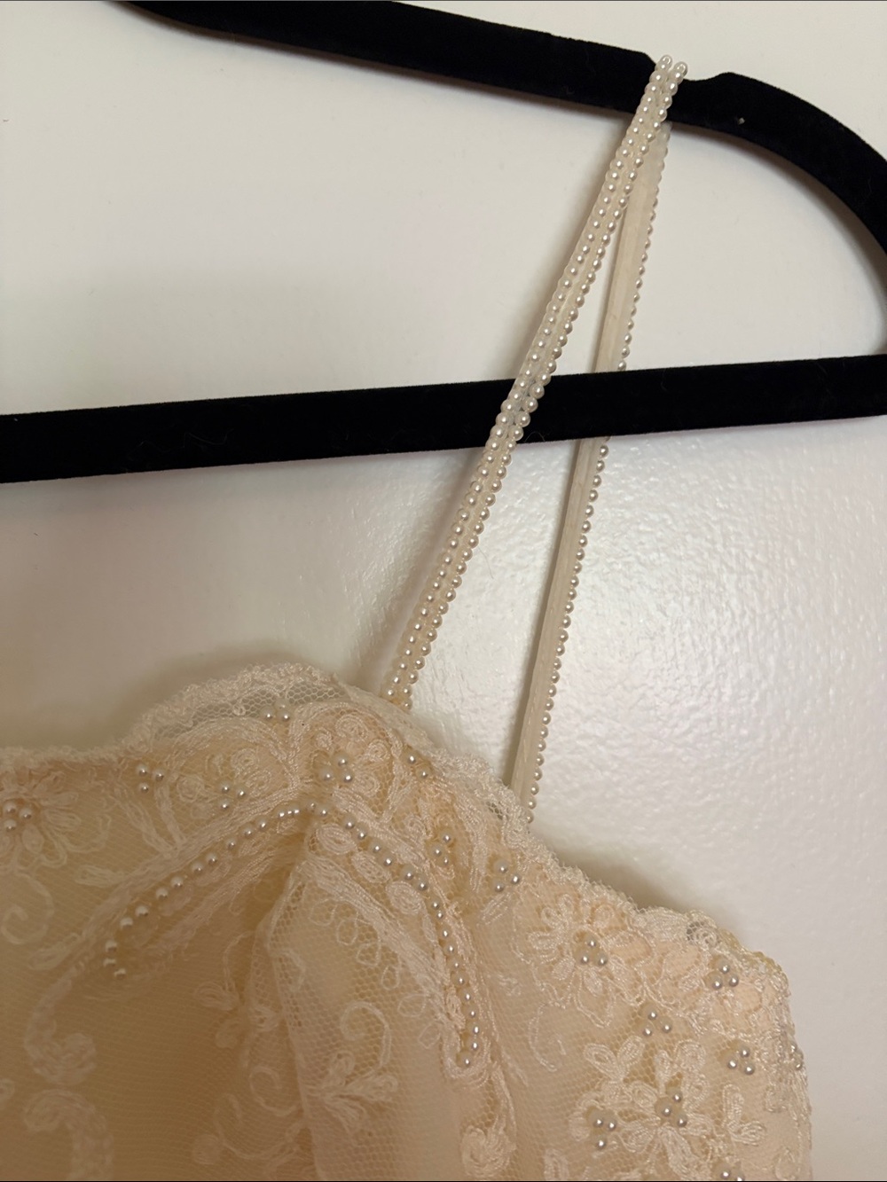 Vintage Bianchi Wedding gown, size 10 - Picture 3 of 9